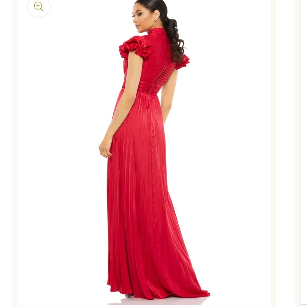 MAC DUGGAL RED KEYHOLE RUFFLE PLEATED GOWN - Picture 3 of 4